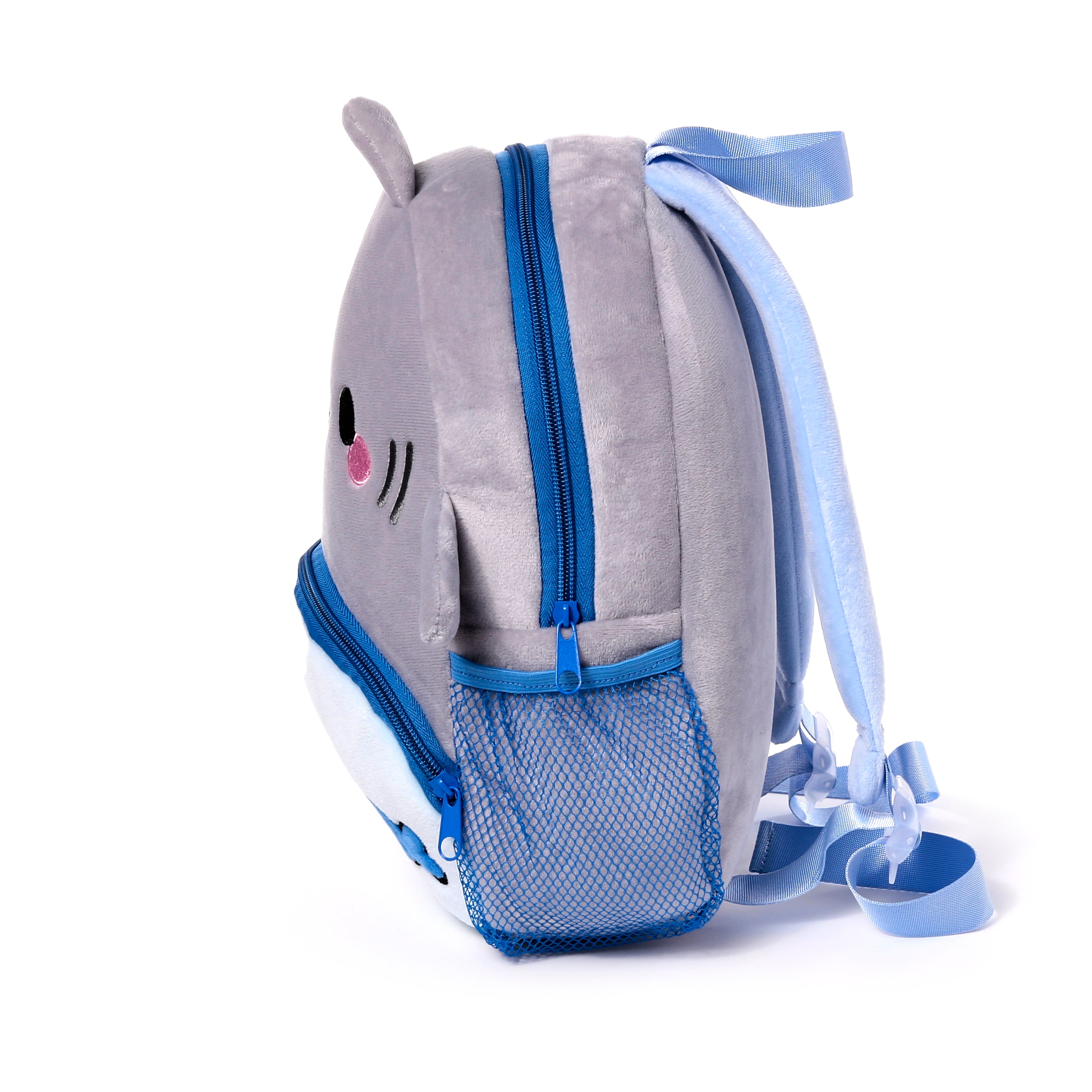 Right side pocket with fish fin on shark backpack.